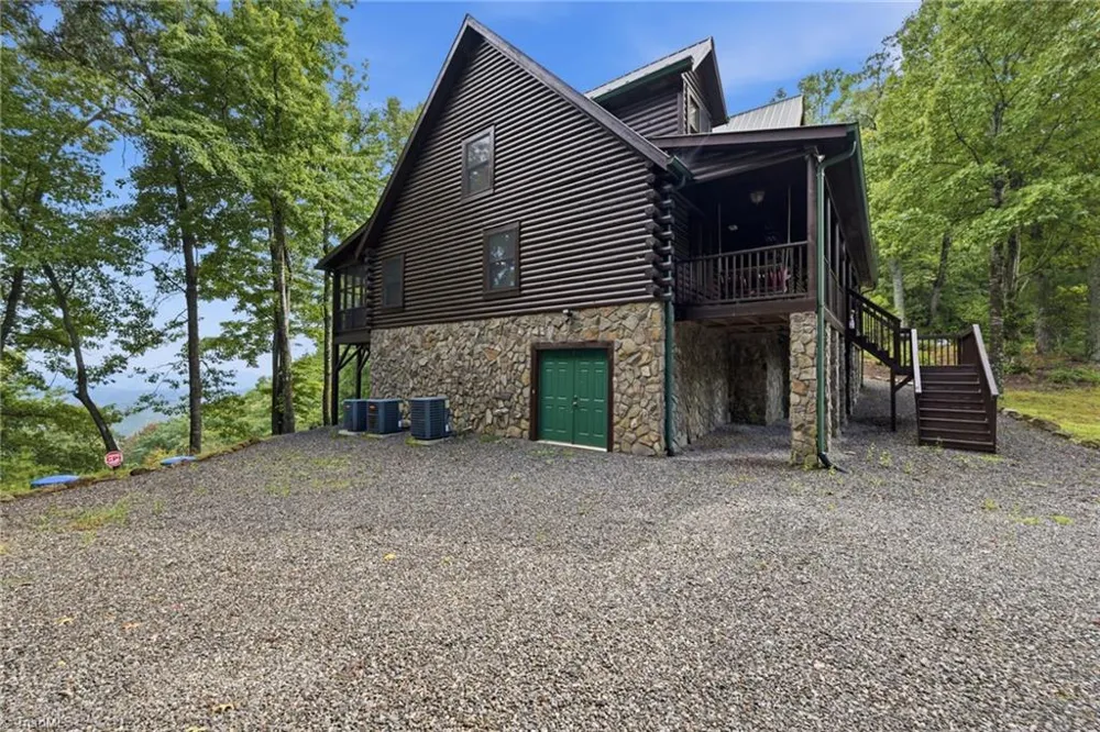 2235 Buck Mountain Road Purlear, NC 28665