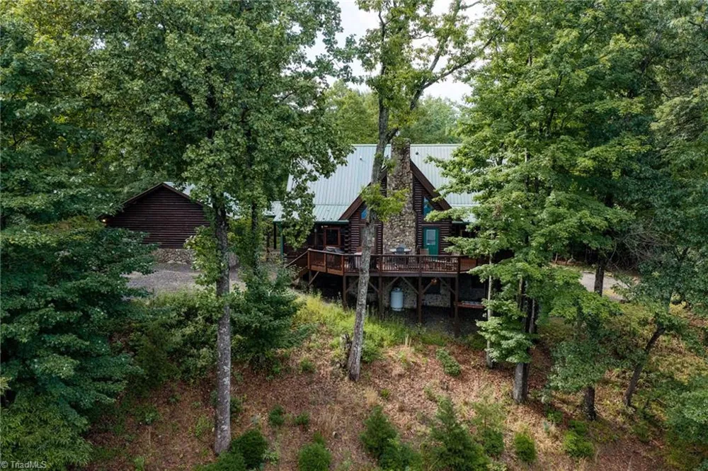 2235 Buck Mountain Road Purlear, NC 28665