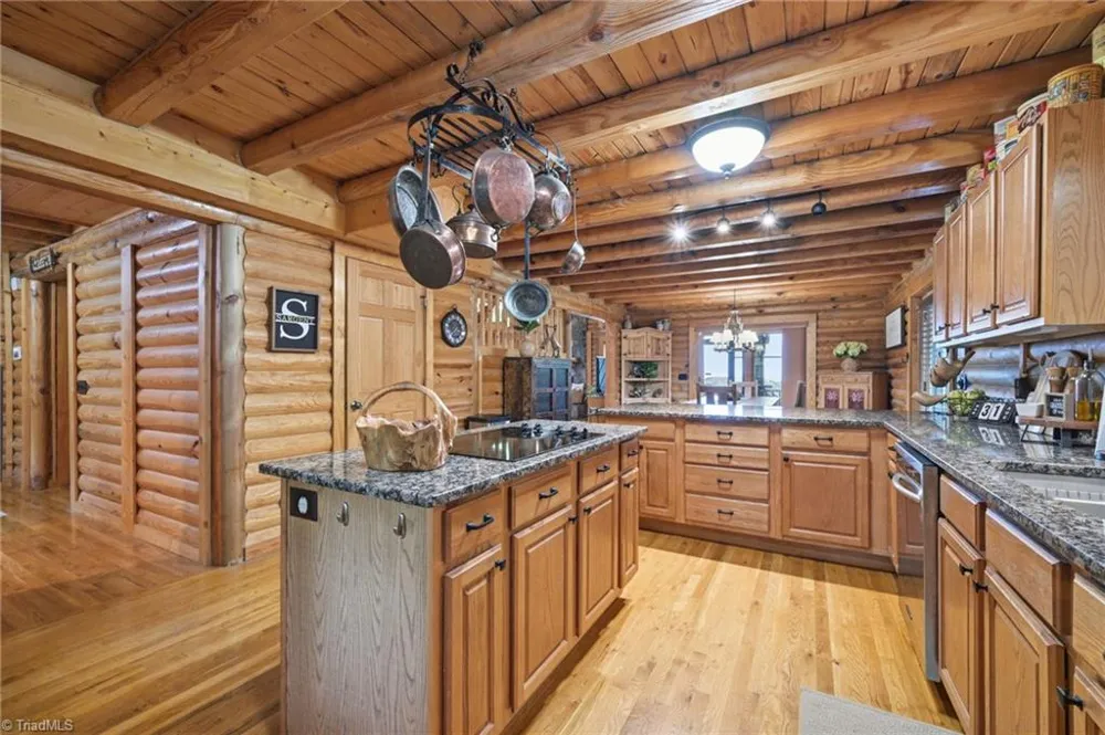 2235 Buck Mountain Road Purlear, NC 28665