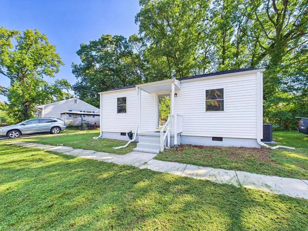 2911 Dexter Avenue Greensboro, NC 27407