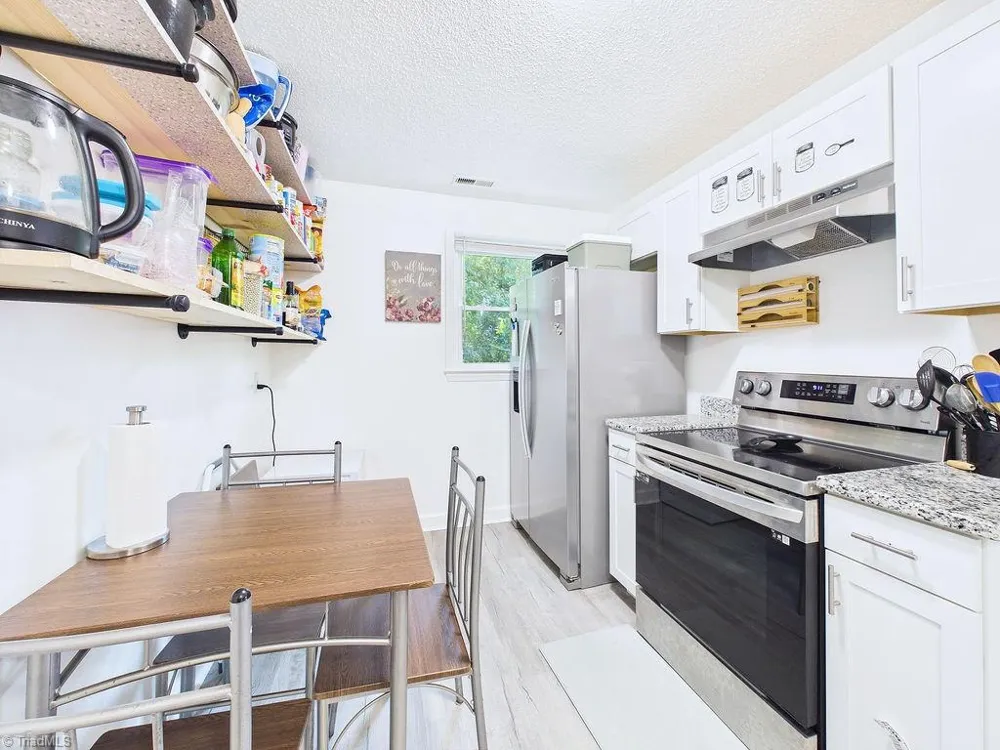 2911 Dexter Avenue Greensboro, NC 27407