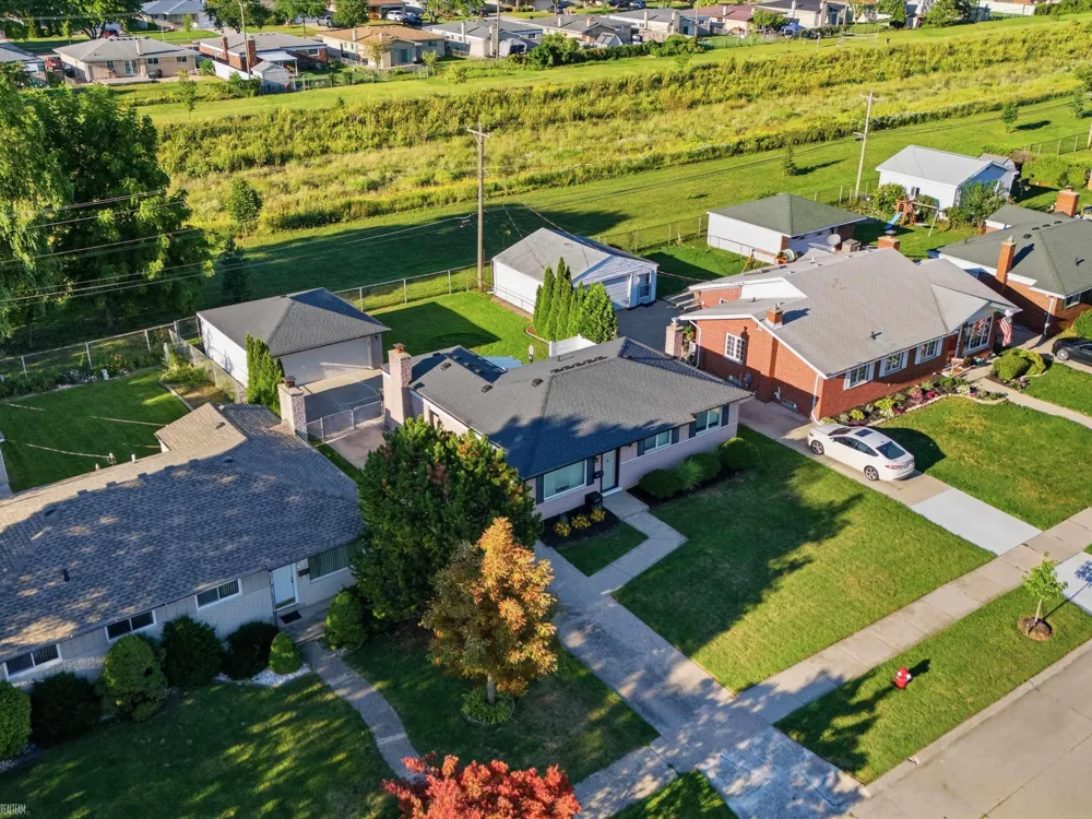 12139 Brougham Drive Sterling Heights City, MI 48312