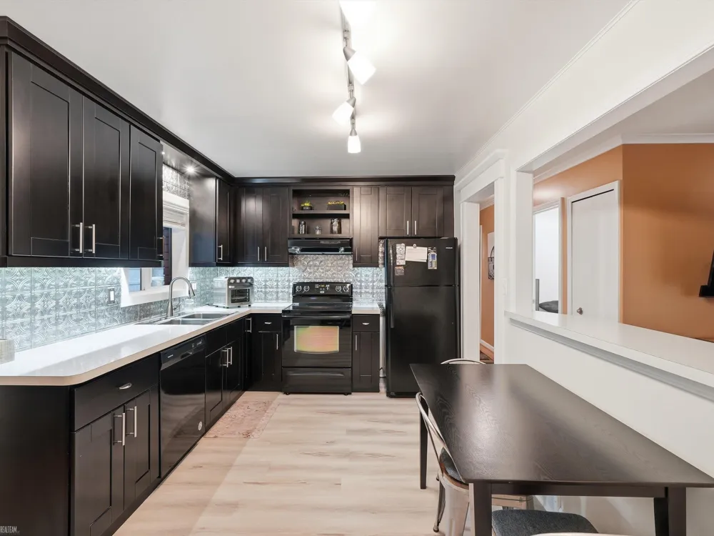 12139 Brougham Drive Sterling Heights City, MI 48312