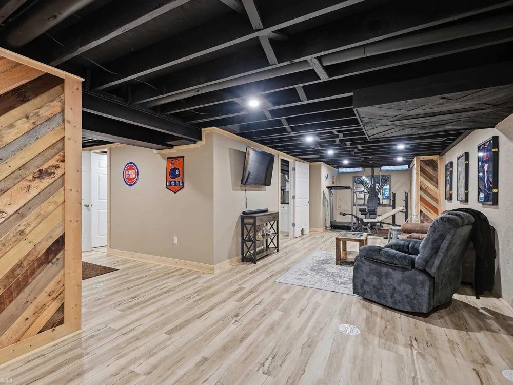 12139 Brougham Drive Sterling Heights City, MI 48312