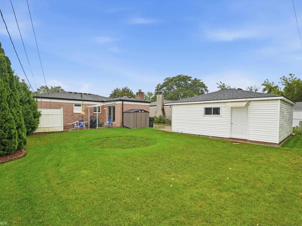 12139 Brougham Drive Sterling Heights City, MI 48312
