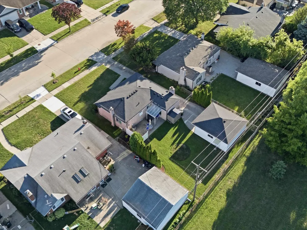 12139 Brougham Drive Sterling Heights City, MI 48312