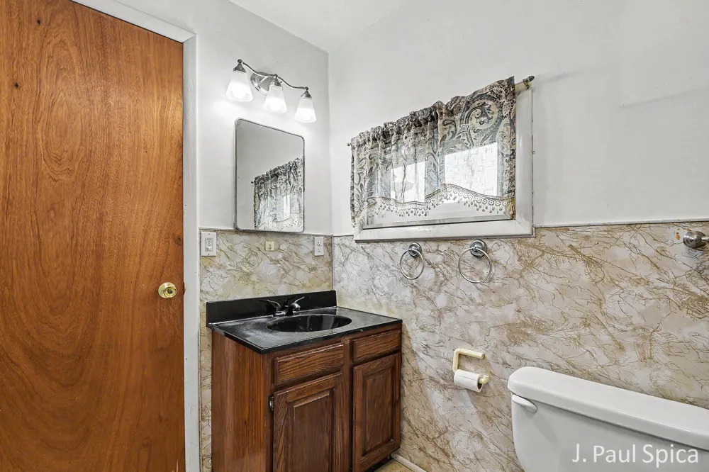2235 17 Mile Road Tyrone Township, MI 49330