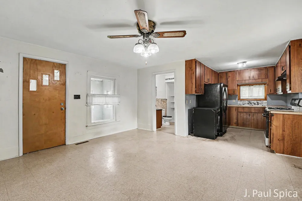 2235 17 Mile Road Tyrone Township, MI 49330