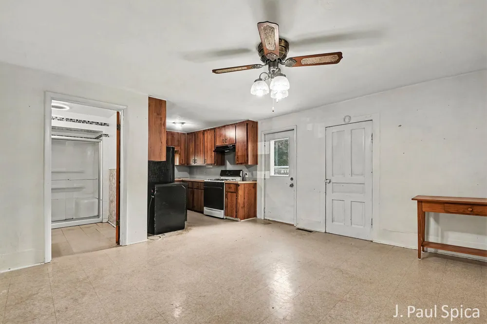 2235 17 Mile Road Tyrone Township, MI 49330