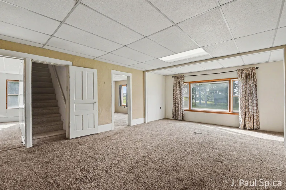 2235 17 Mile Road Tyrone Township, MI 49330