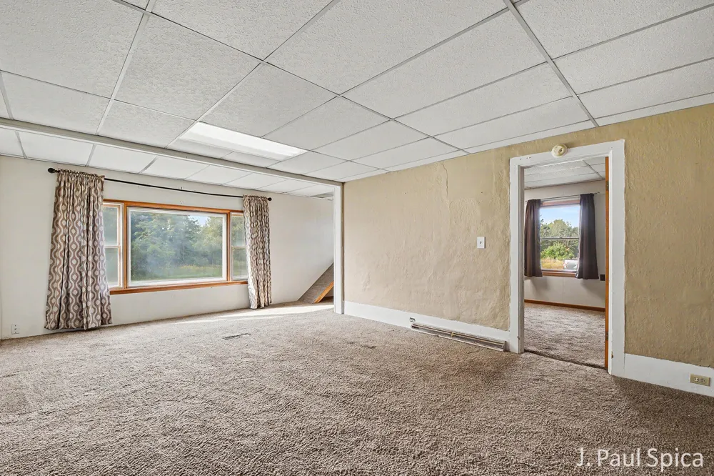 2235 17 Mile Road Tyrone Township, MI 49330