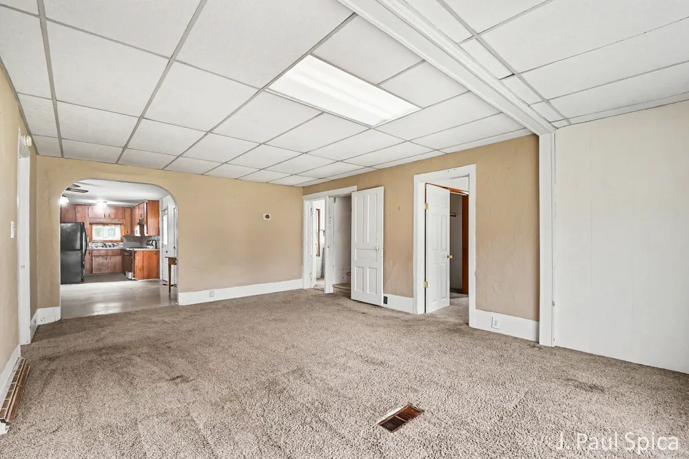 2235 17 Mile Road Tyrone Township, MI 49330