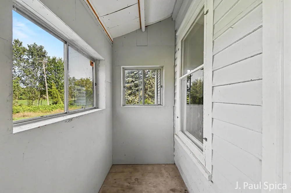 2235 17 Mile Road Tyrone Township, MI 49330