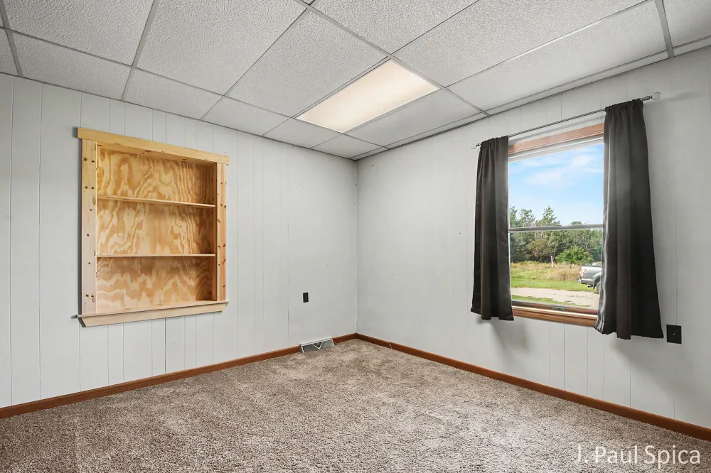 2235 17 Mile Road Tyrone Township, MI 49330