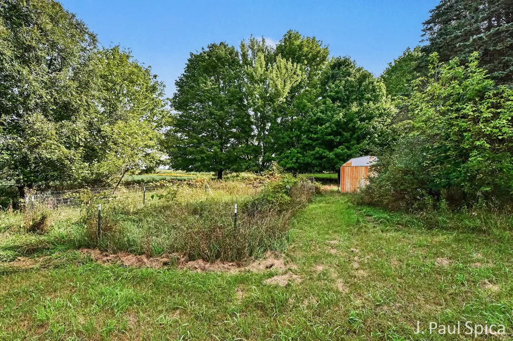 2235 17 Mile Road Tyrone Township, MI 49330