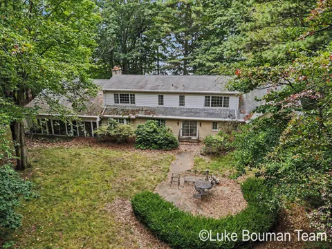 2801 Lakeshore Drive