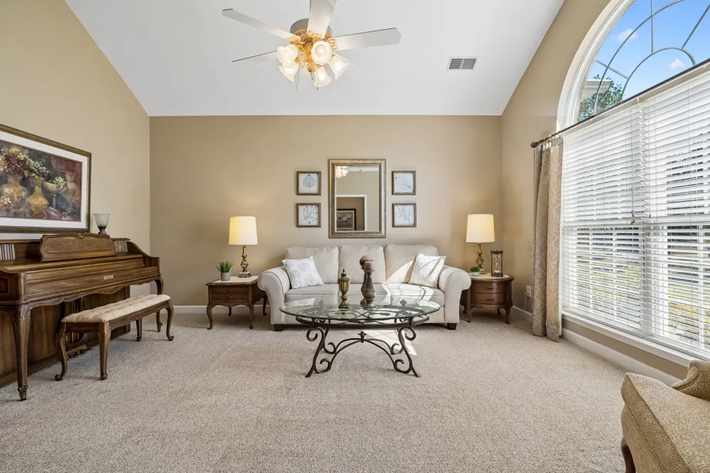 6 Donnell Ct Lebanon, TN 37087