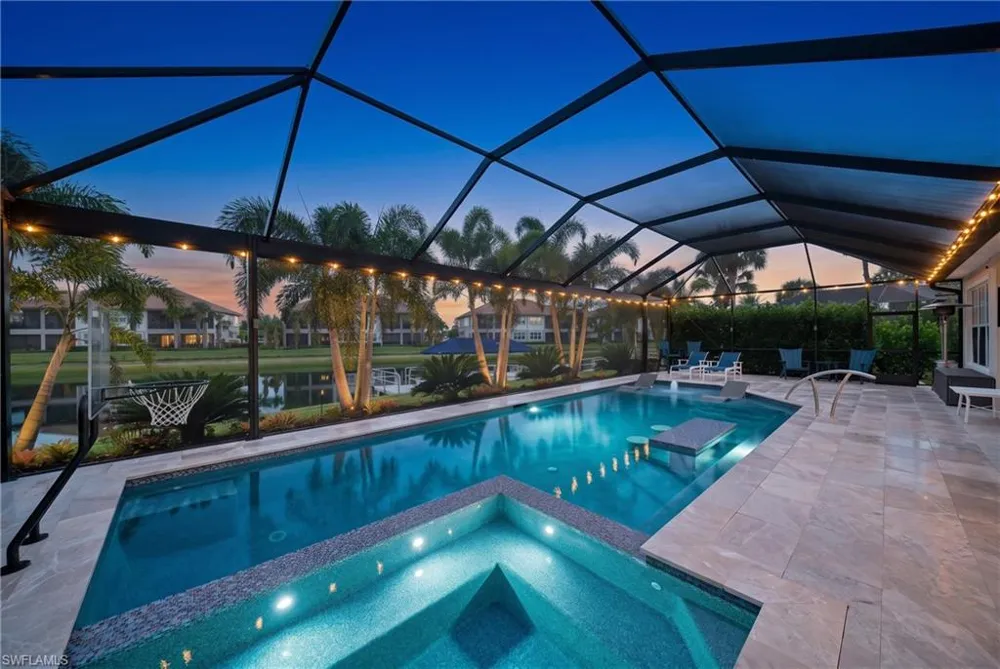 8806 Spinner Cove Lane Naples, FL 34120