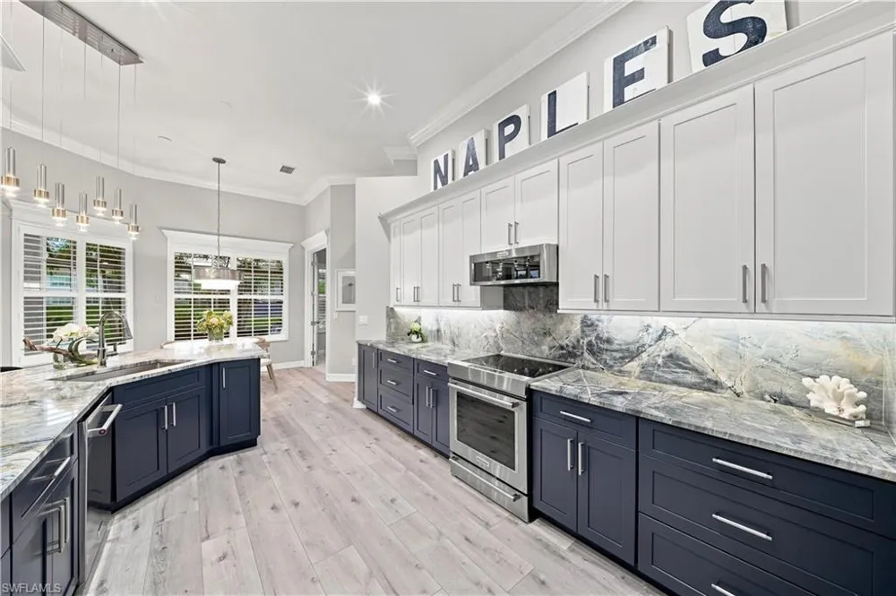 8806 Spinner Cove Lane Naples, FL 34120