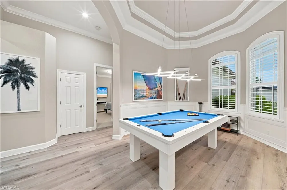 8806 Spinner Cove Lane Naples, FL 34120