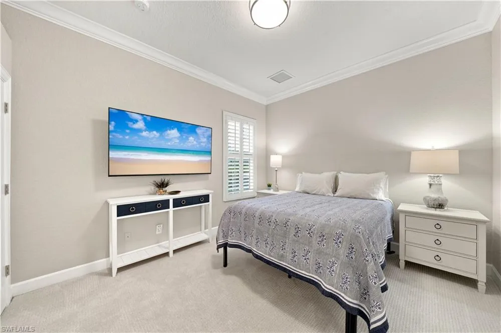 8806 Spinner Cove Lane Naples, FL 34120