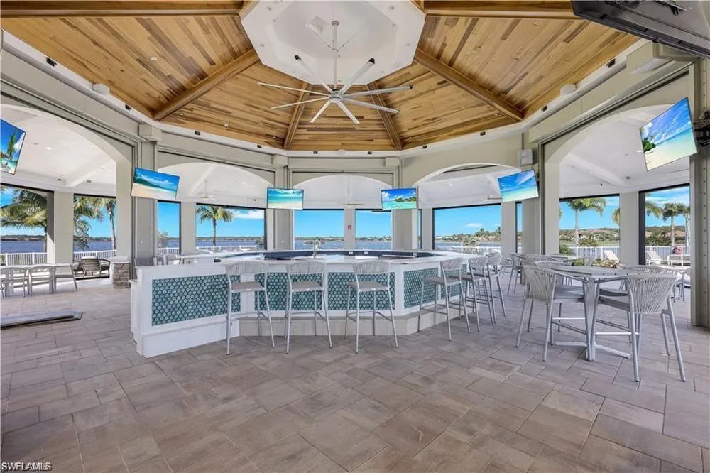 8806 Spinner Cove Lane Naples, FL 34120