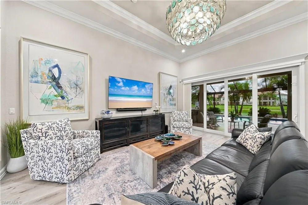 8806 Spinner Cove Lane Naples, FL 34120