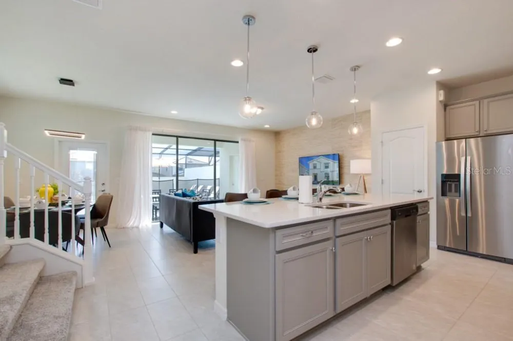 8916 SYDNEY AVENUE Kissimmee, FL 34747