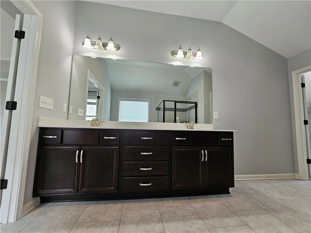 3218 Leyden Court Buford, GA 30519