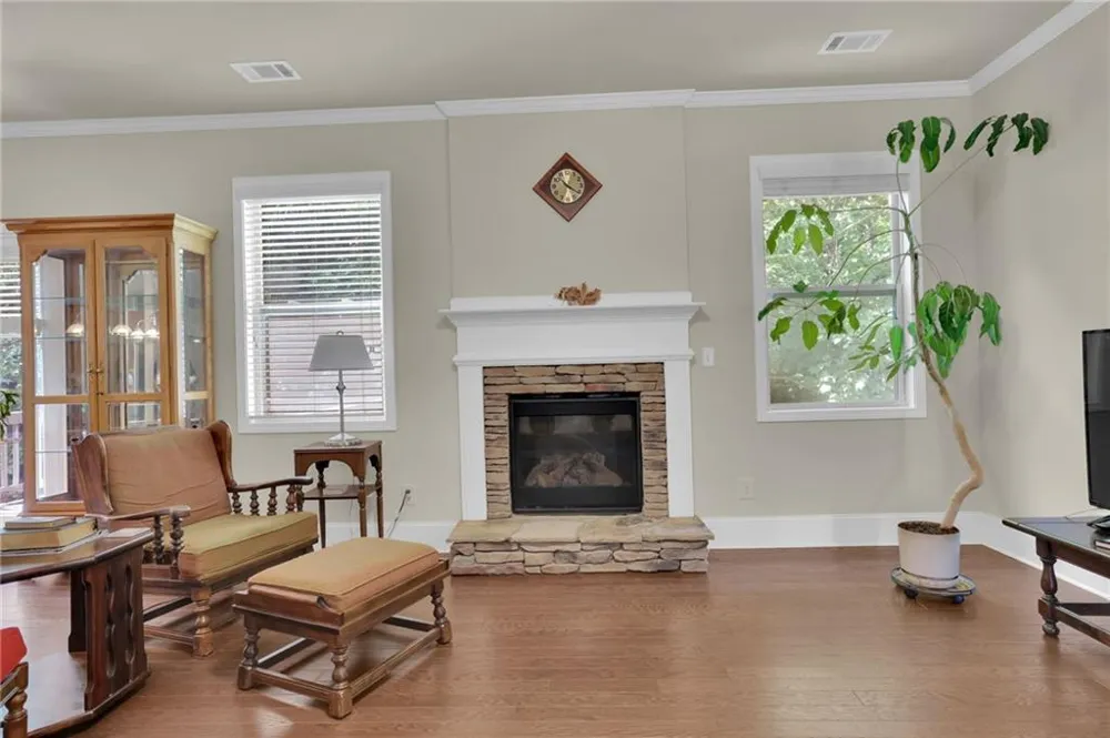 630 Collingsworth Lane Lawrenceville, GA 30043