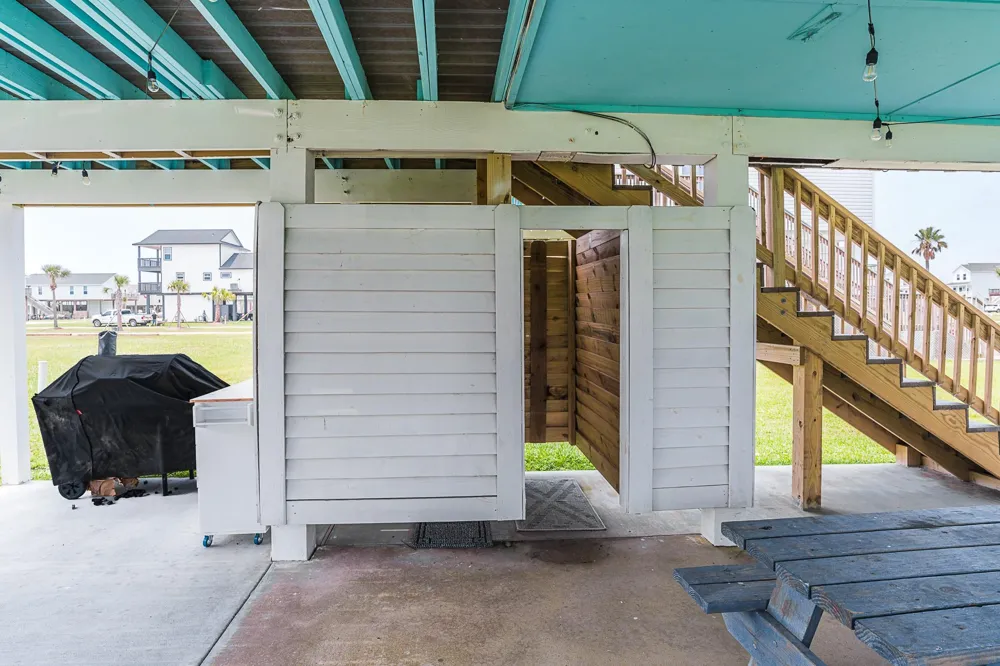 23011 Camino Street Galveston, TX 77554