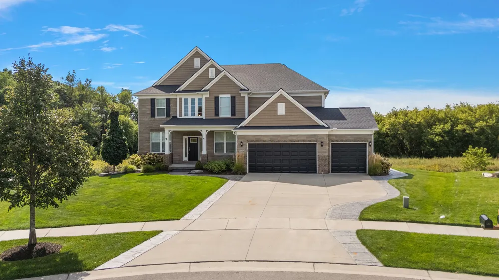 2354 Findley Circle Lake Orion, MI 48360