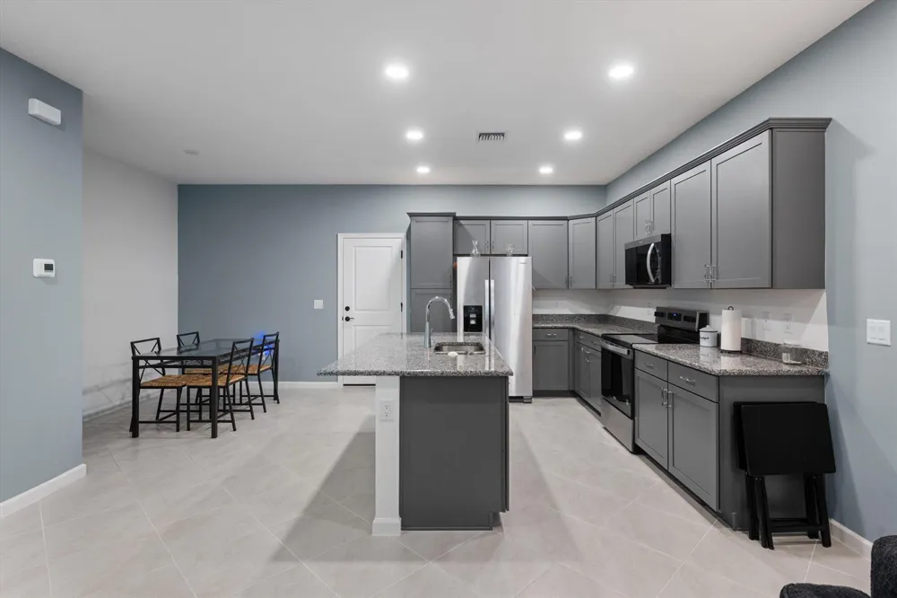 5001 Longwood Lake Square Westlake, FL 33470