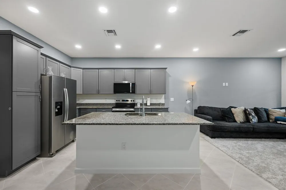 5001 Longwood Lake Square Westlake, FL 33470