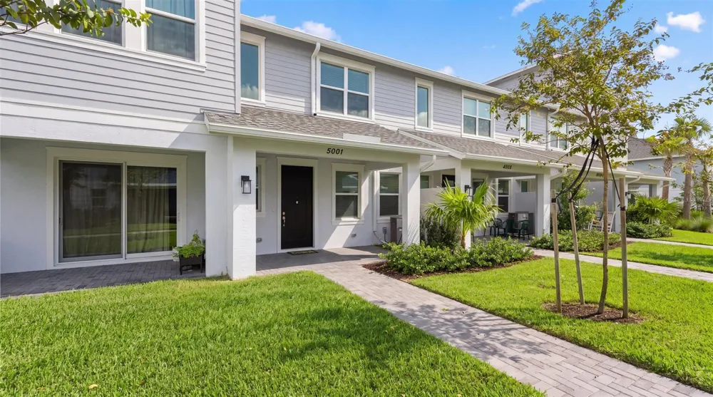 5001 Longwood Lake Square Westlake, FL 33470