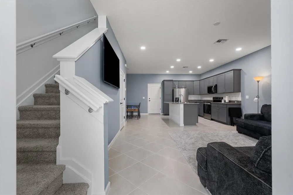 5001 Longwood Lake Square Westlake, FL 33470