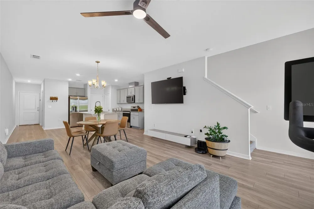 1405 MIRABELLA CIRCLE Davenport, FL 33897