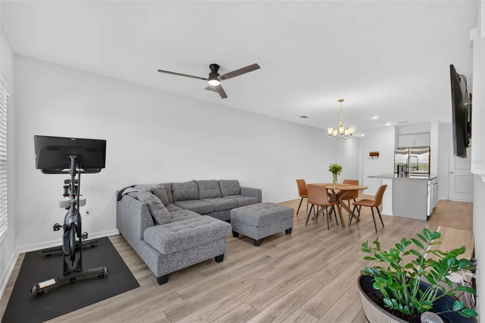 1405 MIRABELLA CIRCLE Davenport, FL 33897