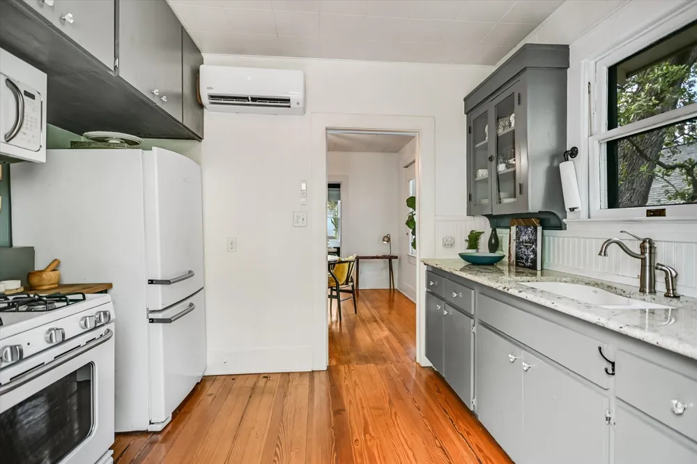 1709 Drake Avenue Austin, TX 78704