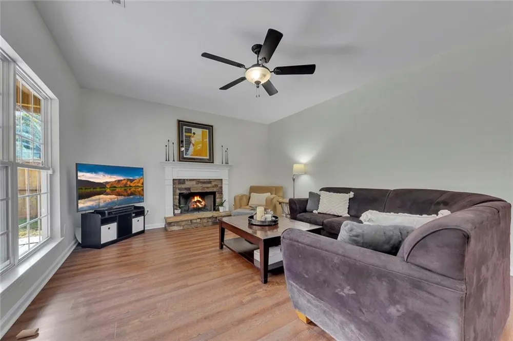 419 Highlands Loop Woodstock, GA 30188