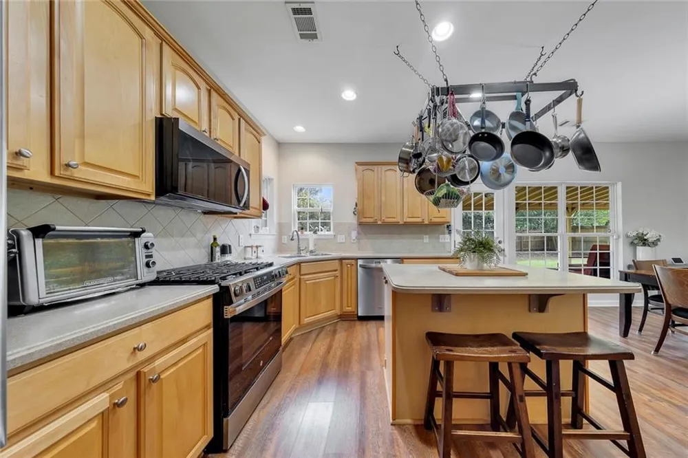 419 Highlands Loop Woodstock, GA 30188