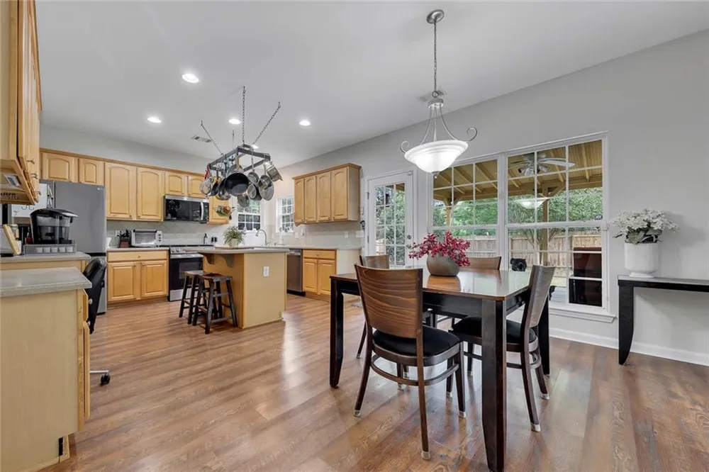 419 Highlands Loop Woodstock, GA 30188