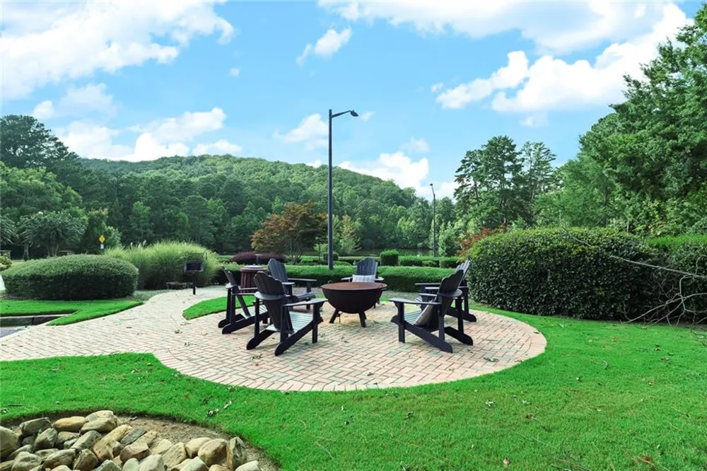 419 Highlands Loop Woodstock, GA 30188