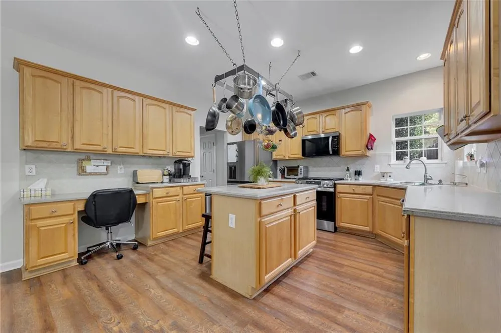 419 Highlands Loop Woodstock, GA 30188