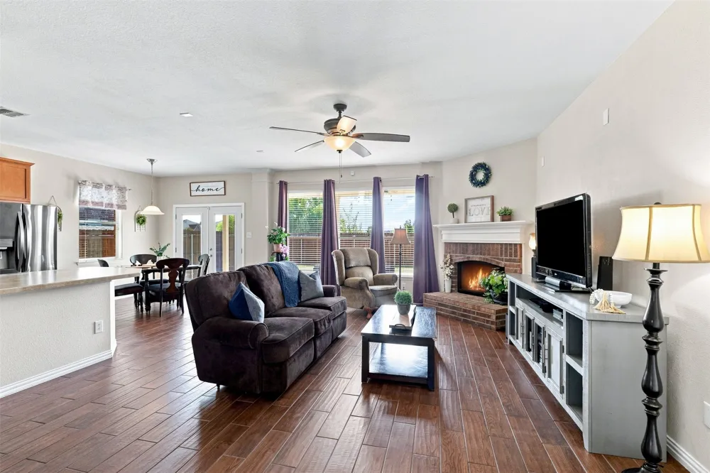 1105 Kimbro Drive Forney, TX 75126