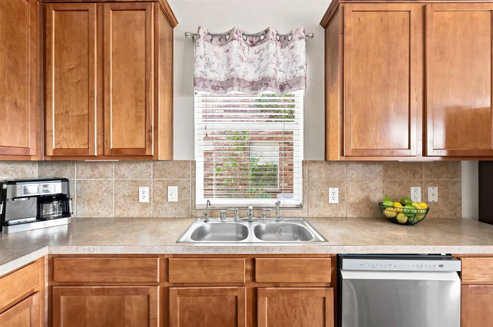 1105 Kimbro Drive Forney, TX 75126