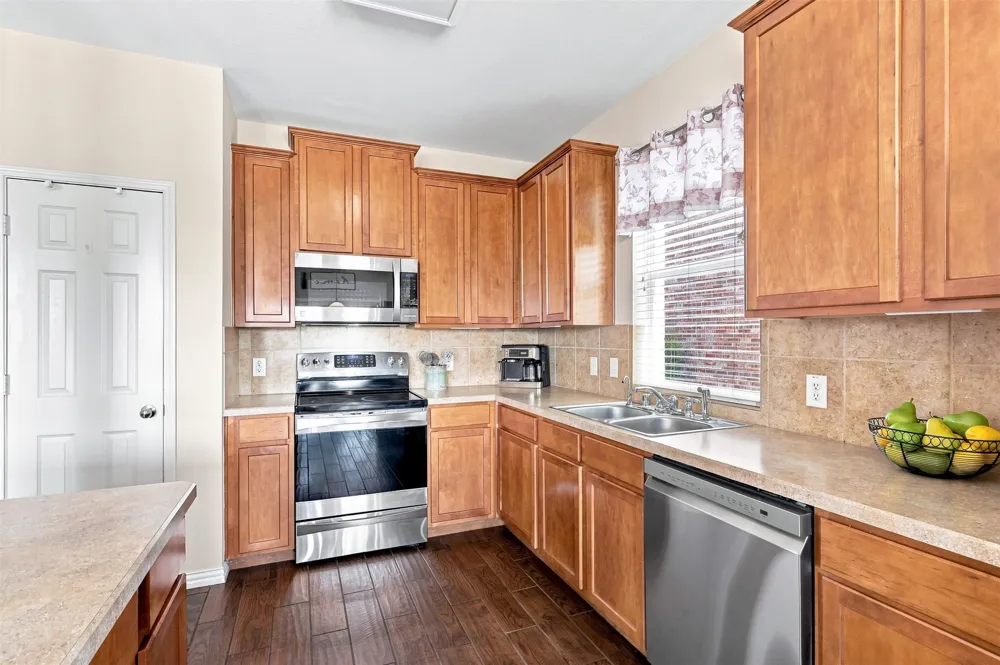 1105 Kimbro Drive Forney, TX 75126