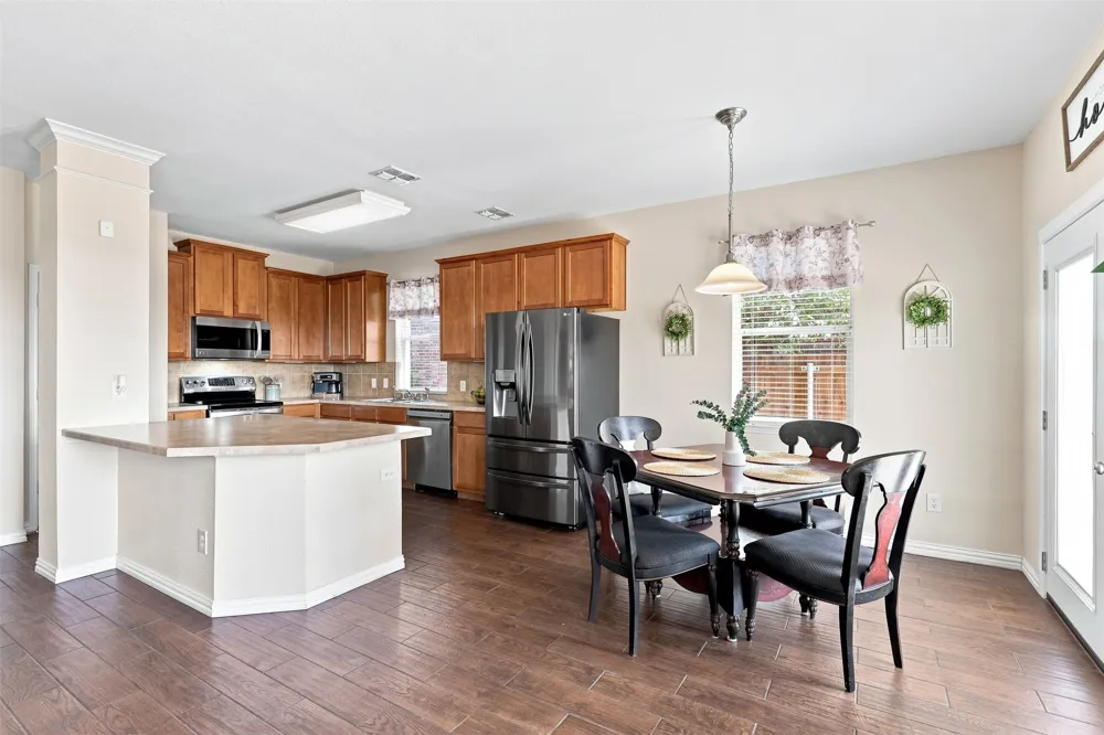 1105 Kimbro Drive Forney, TX 75126