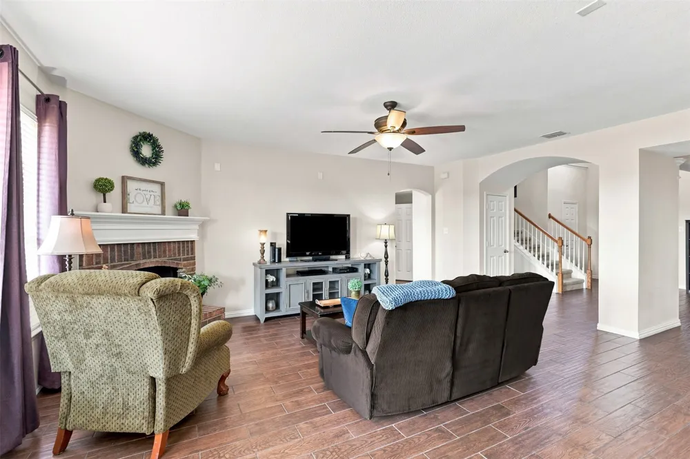 1105 Kimbro Drive Forney, TX 75126