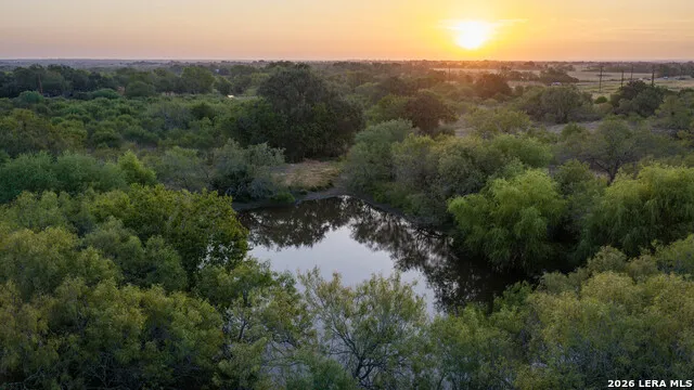 13407 Fm 1346 St Hedwig, TX 78152